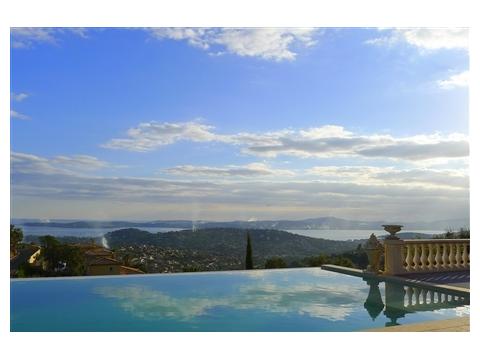 Villa kaufen in Sainte-Maxime, 1.850 m² Grundstück, 360 m² Wohnfläche, 8 Zimmer