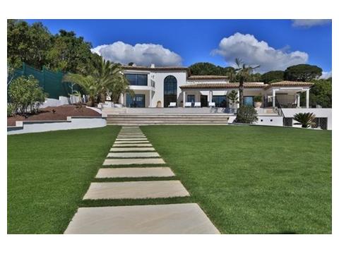 Villa kaufen in Grimaud, 3.300 m² Grundstück, 330 m² Wohnfläche, 6 Zimmer