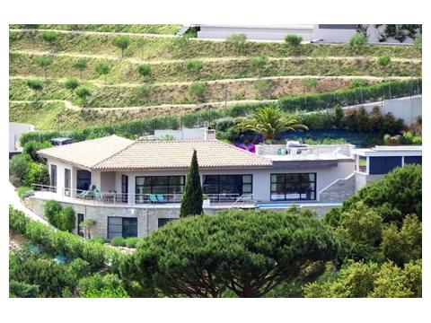 Villa kaufen in Grimaud, 2.500 m² Grundstück, 280 m² Wohnfläche, 7 Zimmer