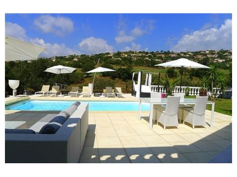 Villa kaufen in Sainte-Maxime, 1.100 m² Grundstück, 200 m² Wohnfläche, 9 Zimmer