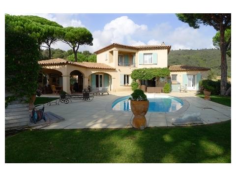 Villa kaufen in Sainte-Maxime, 1.250 m² Grundstück, 140 m² Wohnfläche, 5 Zimmer