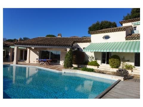 Villa kaufen in Sainte-Maxime, 1.250 m² Grundstück, 200 m² Wohnfläche, 5 Zimmer