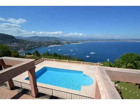 Villa kaufen in Théoule-sur-Mer, 3.500 m² Grundstück, 550 m² Wohnfläche, 9 Zimmer
