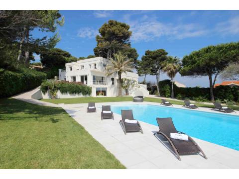 Villa kaufen in Antibes, 2.700 m² Grundstück, 500 m² Wohnfläche, 7 Zimmer