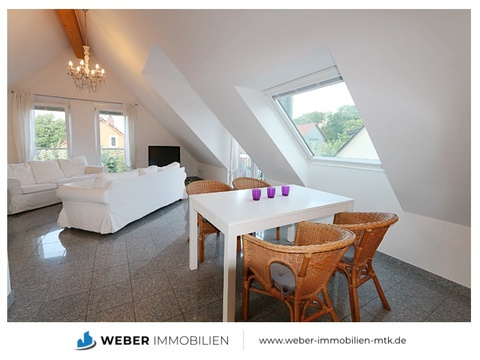 Wohnzimmer / Essplatz